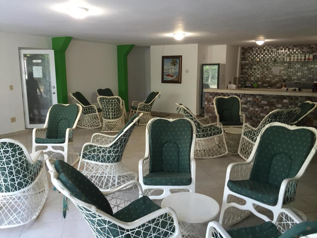 Levimar Guest House Levittown Extérieur photo